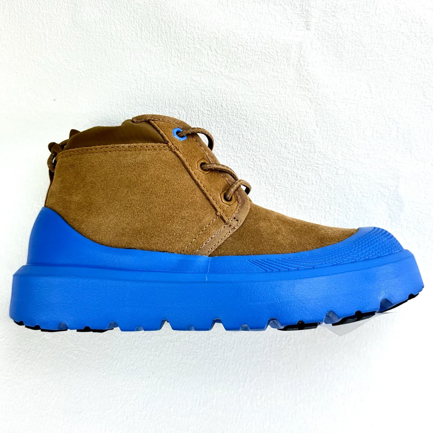 Local 💰600 [Wang Yibo's same style 3991UGG waterproof Tasman high top] The upper is made of high-mercerized cow suede, with fine texture and good gloss, non-currency cow suede! The outsole is made of a combination of injection molding and IP foam (referred to as the original sole). It requires multiple processes and high costs. It is lightweight and feels better on your feet. It is a one-piece, ready-made outsole that is not a currency! Sheep fur lining, warm and skin-friendly size: 35 36 37 38 39 40 41 42 43 44 45